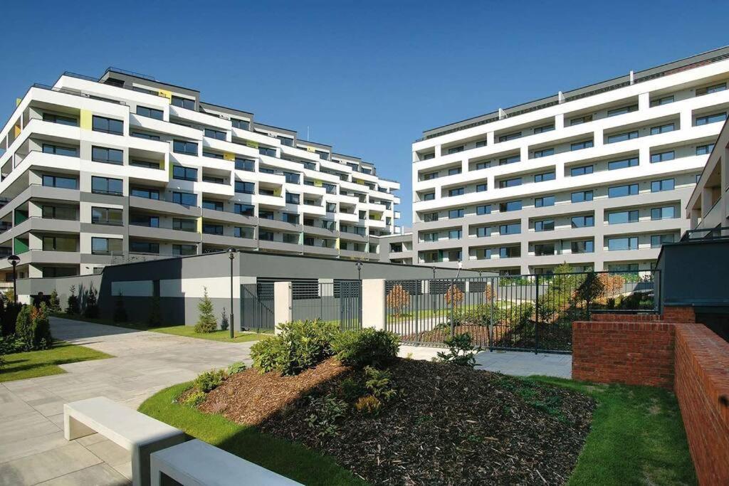 Apartman Soul 200 M Do Centra S Private Parking Free Apartment Kosice Ngoại thất bức ảnh
