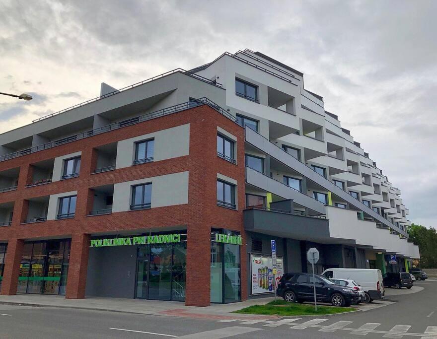 Apartman Soul 200 M Do Centra S Private Parking Free Apartment Kosice Ngoại thất bức ảnh